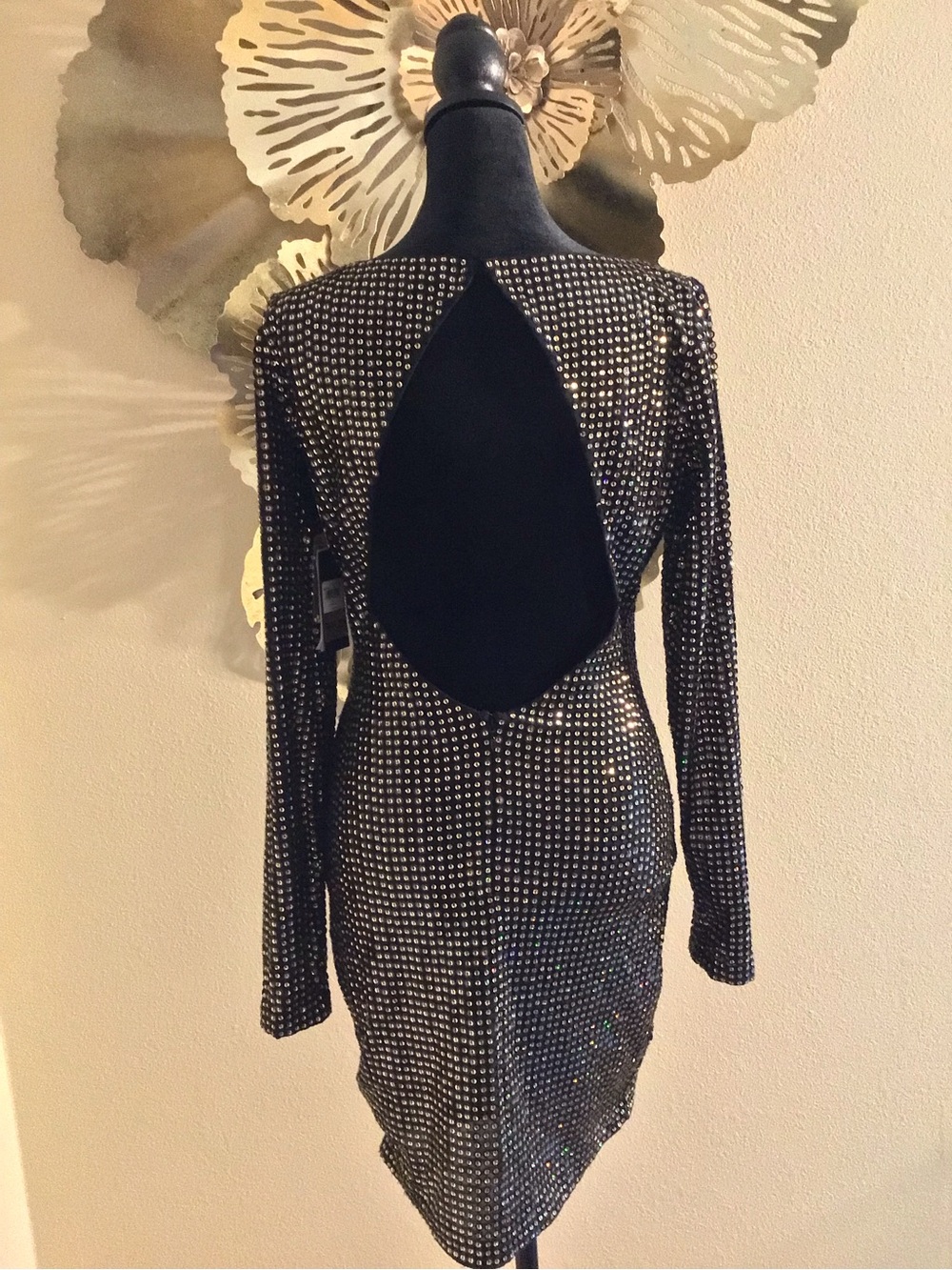 NWT GUESS Black Gold Sequined Women’s Backless Dress, size S - Picture 4 of 7